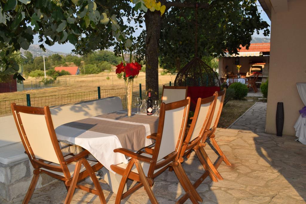 Holiday Home Котор Экстерьер фото
